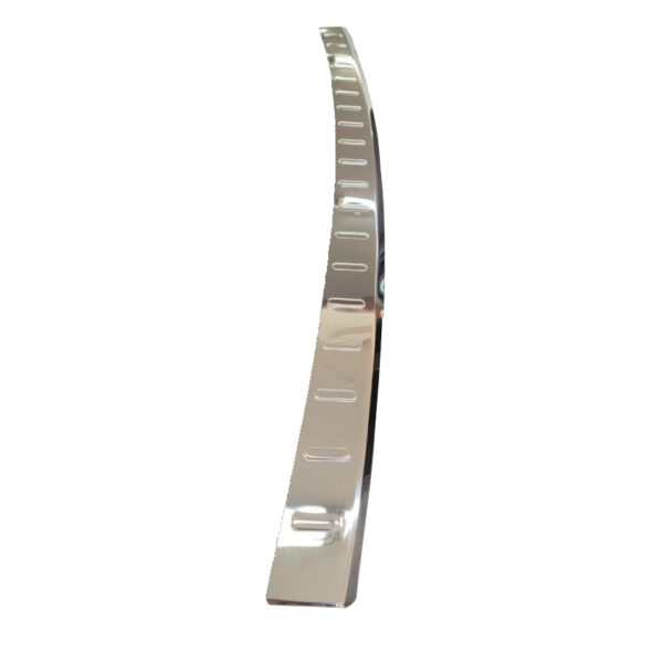 TRIM ΜΑΡΚΕ ΠΟΡΤ ΜΠΑΓΚΑΖ ΧΡΩΜΙΟ ΜΕΤΑΛΛΙΚΟ S-DIZAYN ΓIA SEAT ARONA 2017+ - 1 TEM. - Image 2