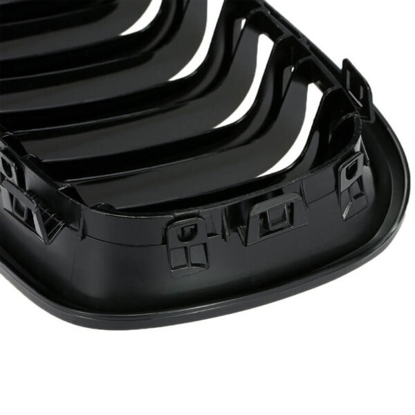 Καρδιές Μάσκας Για Bmw 1 F20 / F21 11-15 M4 Look Με Διπλή Γρίλια Tri-Color Μαύρο Γυαλιστερό 2 Τεμάχια - Image 3